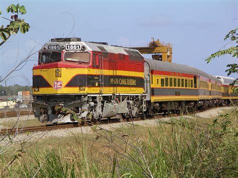 File:Panama Canal Railway - Passenger Train.JPG - Wikipedia
