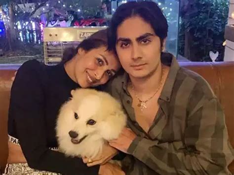 Malaika Arora Bids An Emotional Farewell To Son Arhaan Khan | Filmfare.com