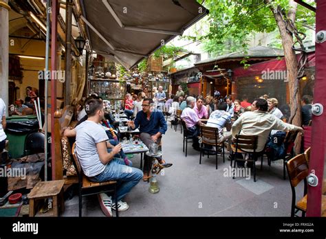 Typical Turkish cafe with tea and hookah, Istanbul, Turkey Stock Photo - Alamy