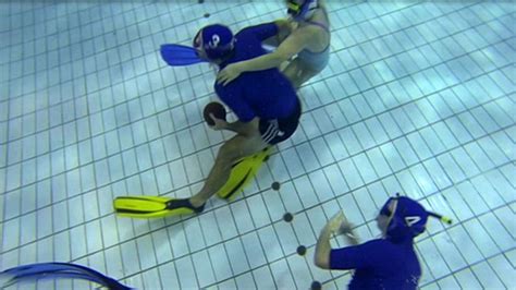 Learning to play underwater rugby - BBC News