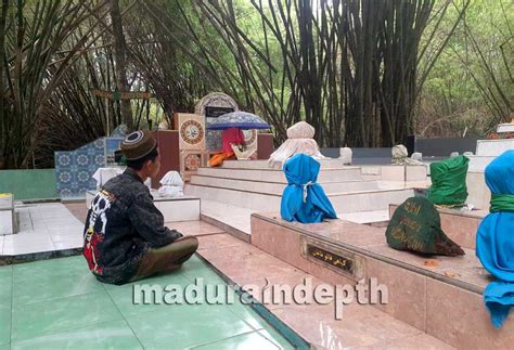 Kisah Cinta Jaka Tarub dan Nawang Wulan Versi Penjaga Makam di Pamekasan - WisataHits