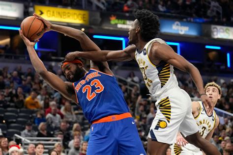 Mitchell Robinson injury update: Knicks center fractures thumb, out 3 ...