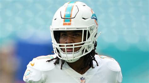 Dolphins coach shares rough injury news on Jaylen Waddle