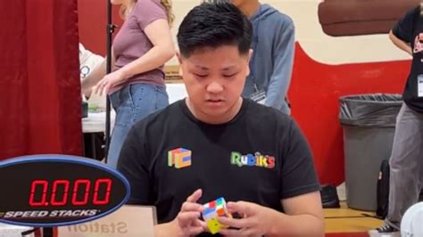 21-Year-Old Makes Guinness World Record for solving Rubik's Cube In 3.13 Seconds | Watch Video