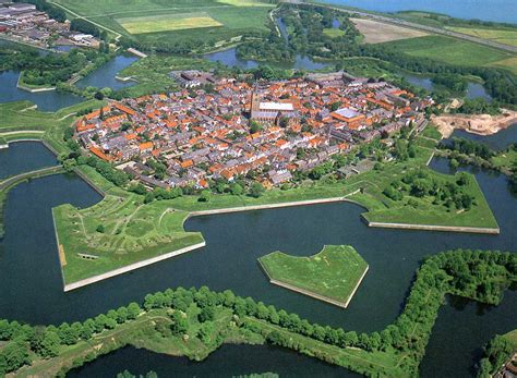 Eclectica: Naarden Star Fort