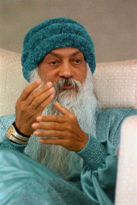 Meet Osho Rajneesh,The Indian Sex Guru Who Had 93 Rolls-Royces In The ...