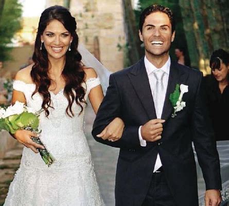 Mikel Arteta wiki, lorena bernal luna negra, net worth, wife, career stats