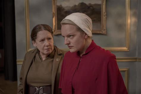 'The Handmaid's Tale': What Happened to Aunt Lydia in Season 3?