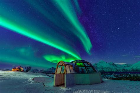 Northern Lights in Tromso: watching aurora from a glass igloo!