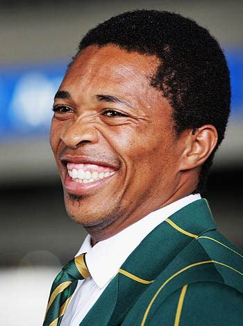 Makhaya Ntini arrives for the three-Test series against Australia | ESPNcricinfo.com