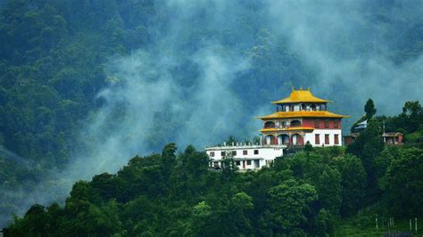 20 Best Places to Visit in Sikkim | Tour My India