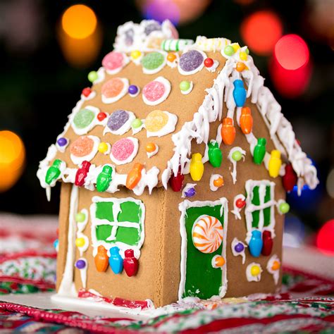 Gingerbread House Contest - Price Chopper - Market 32