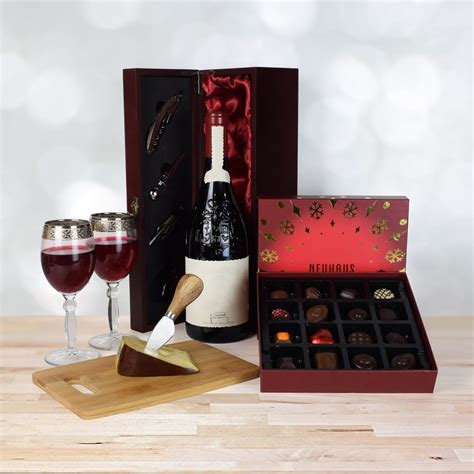 Holiday Wine, Cheese & Chocolate Basket - wine gift baskets - Canada ...