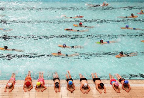 Swimming From Primary School Picture And HD Photos | Free Download On Lovepik