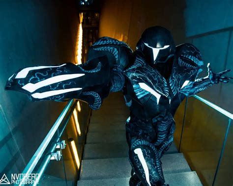 Metroid: Dark Samus cosplay by Alex Veens | AIPT