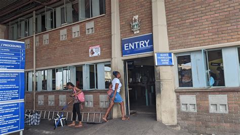 Beitbridge Border Crossing – ZA to ZIM – BUDGET BIRDERS