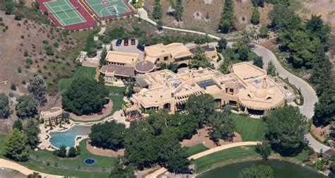 50 Celebrity Mansions You Won’t Believe Are Real