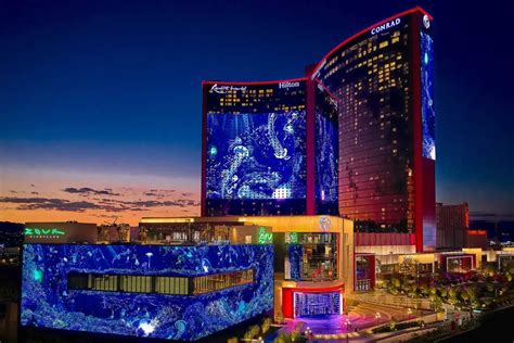 7 Cheap But Nice Las Vegas Hotels on the Strip in 2024