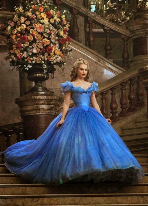 CINDERELLA 2015 MOVIE WALLPAPER HD | Gambar Film Cinderella 2015 Putri Cantik Disney | Animasi ...