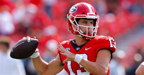 Georgia QB Stetson Bennett 'dinged up' but not limited - On3