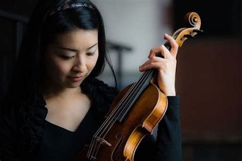 "L'arte della scordatura: Violin Works from Biber to Tartini". Album of Mayumi Hirasaki ...