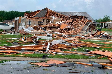 Tornades aux Etats-Unis, tué pour un portable et Doug Sanders, 5 infos garanties sans ...