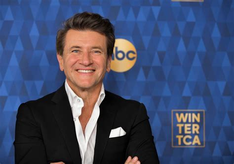 'Shark Tank's' Robert Herjavec Posts a Benefit to Working from Home ...