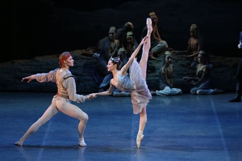 Teatro alla Scala Ballet in 'Le Corsaire' Male Ballet Dancers, Male ...