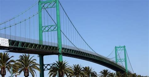 Authorities identify man who plunged from Vincent Thomas Bridge - Los Angeles Times