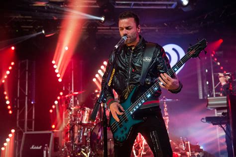 How Muse Rediscovered Humanity on 'Simulation Theory' | iHeart