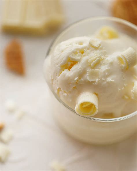 White Chocolate Ice Cream Recipe - Sweet Fix Baker