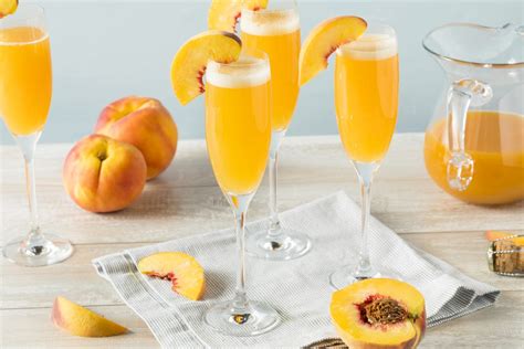 4 Fresh and Delicious Champagne Cocktail Recipes