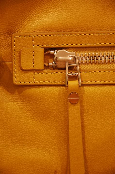 Free Images : leather, orange, brown, bag, yellow, close, handbag, zipper, closure 1496x2256 ...