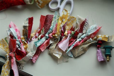 vintage pretty: {DIY} Christmas Fabric Garland