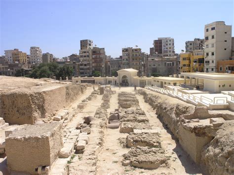 Alexandria era um centro urbano que deu origem ao reino egípcio dos Ptolomeus. Foi fundada em ...