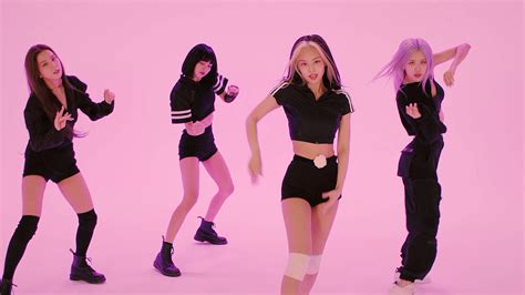 Get Jennie Blackpink Outfits How You Like That Pictures ~ Jisoo ...