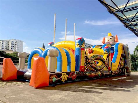 Inflatable Bouncing Obstacle Challenge – Carnival World