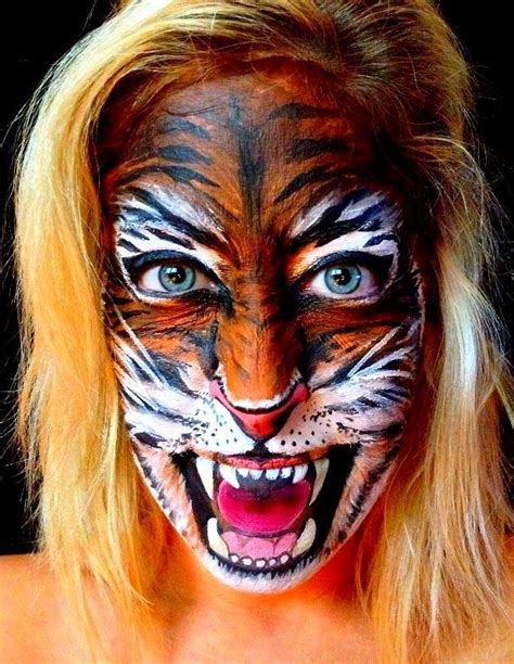 Crazy Face Paint - mouth- wowza! Creepy Costumes, Wtf Face, Make Up Art, Stage Makeup ...