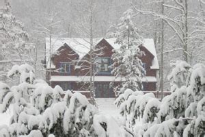 7 Things to Do When You’re Snowed In Your Cabin