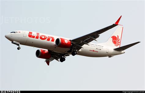 Indonesian investigators release final Lion Air 610 crash report