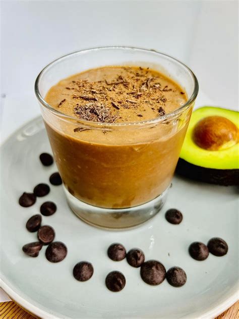 Diabetic-Friendly Chocolate Smoothie (Low-Carb)