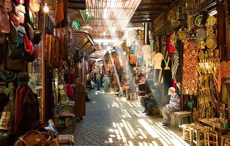 Maroc Désert Expérience - Marrakesh Medina Souks | Medina marrakech ...