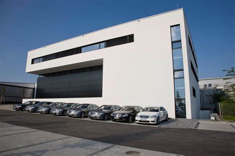 Mercedes-Benz AMG factory tour - Photos (1 of 20)