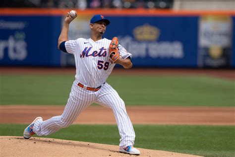 Mets ride Carlos Carrasco, early offense to win over Giants | amNewYork