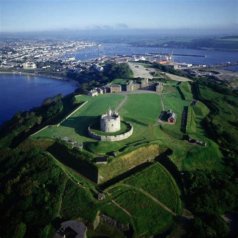 Pendennis Castle was one of Henry VIII's finest coastal fortresses. | Castle, Castles to visit ...