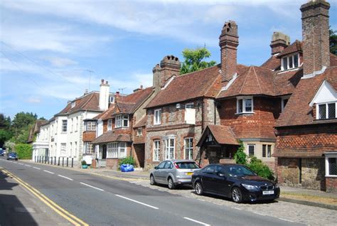 Haslemere Museum, High St © N Chadwick cc-by-sa/2.0 :: Geograph Britain and Ireland