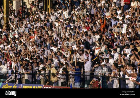 Crowd at Cricket Stadium, Wankhede Stadium, Bombay, Mumbai, Maharashtra, India Stock Photo - Alamy