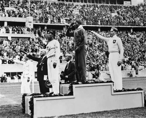 8X10 PHOTO: JESSE Owens Medal Ceremony at 1936 Olympic Games in Berlin Germany $13.99 - PicClick CA