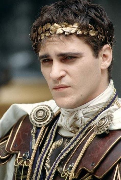 Joaquin Phoenix as Commodus in "Gladiator", 2000 | Gladiator movie, Joaquin phoenix gladiator ...