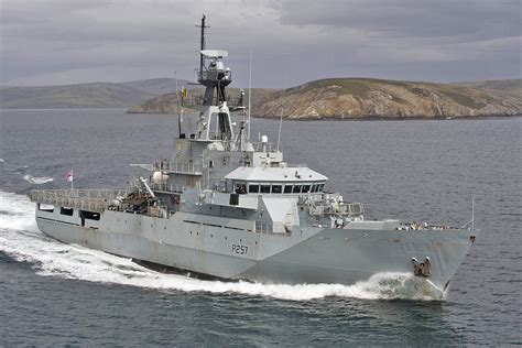 Desactivado de la Royal Navy, el barco patrulla HMS Clyde se vendería a ...